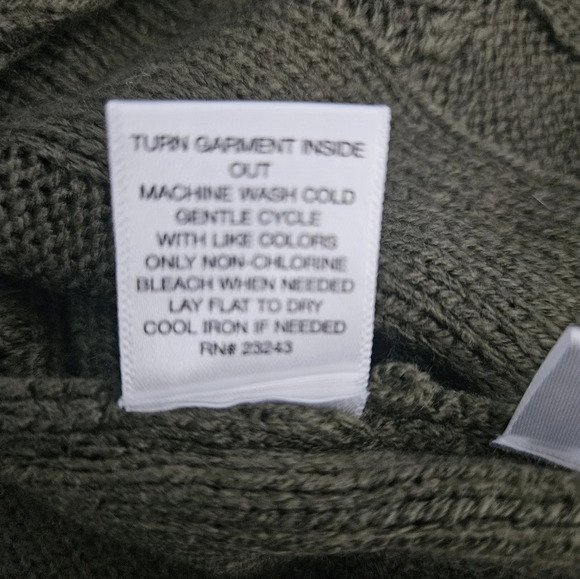 New York & Company Green Long Sleeve Asymmetrical Small Sweater - Picture 6 of 8